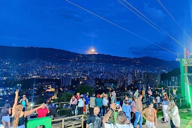 A night at the Sky Viewpoint with Activities - Mirador El Cielo: photos, games, and the “activity” part that you actually want