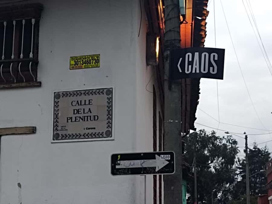 Anti tour Medellin - Monumento a la Raza and La Alpujarra: starting where power announces itself