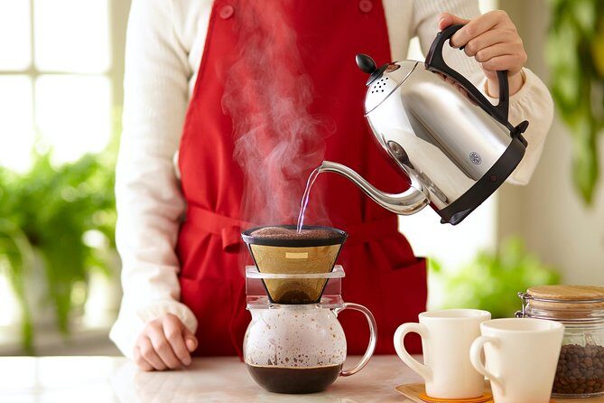 Best Coffee brewing workshop in AVOEDEN cafe - Location in El Poblado: how to plan your meetup time