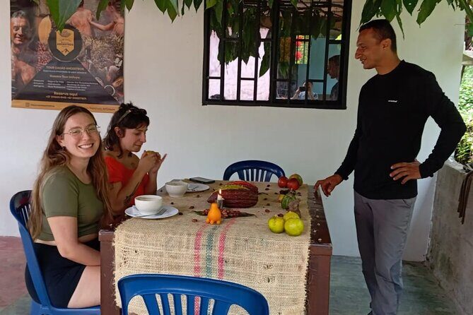 Chocolate roads at Camantours with Waterfall Experience - Paisa breakfast on the farm: fuel before the cacao lesson