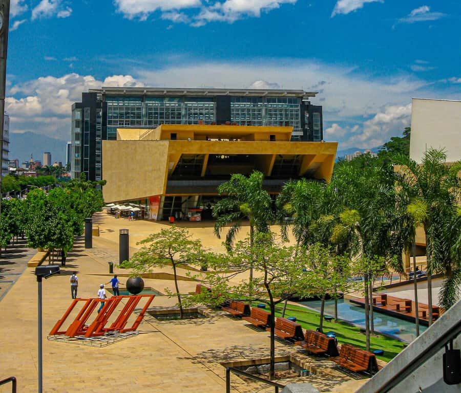 City Tour of Downtown Medellin Private or Shared - Downtown Medellín, mapped by meaning and food