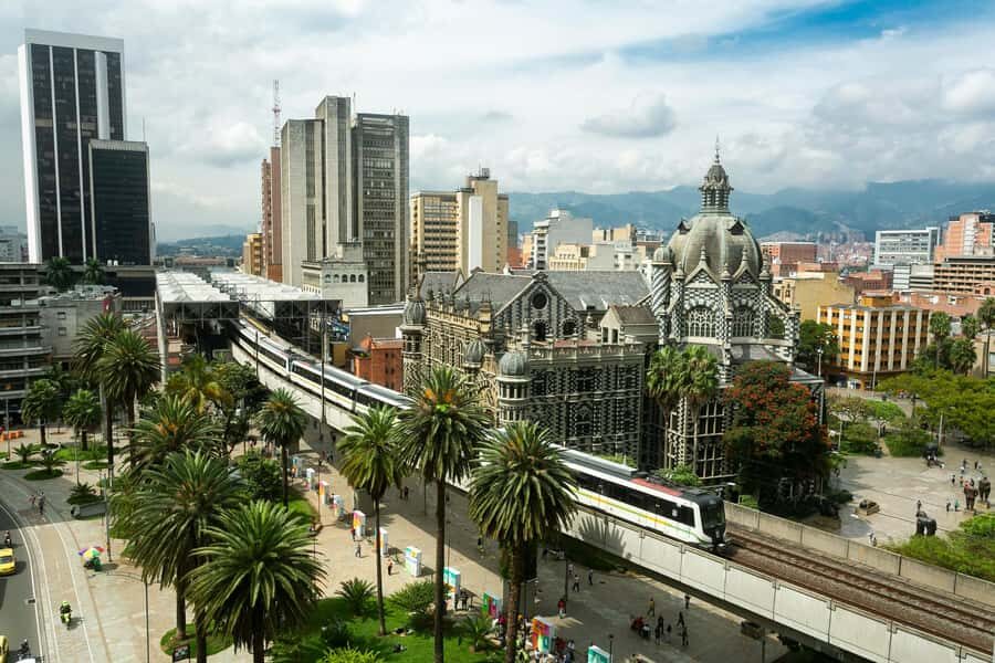 City Tour of Downtown Medellin Private or Shared - Step-by-step itinerary: what each stop adds (and what to watch)