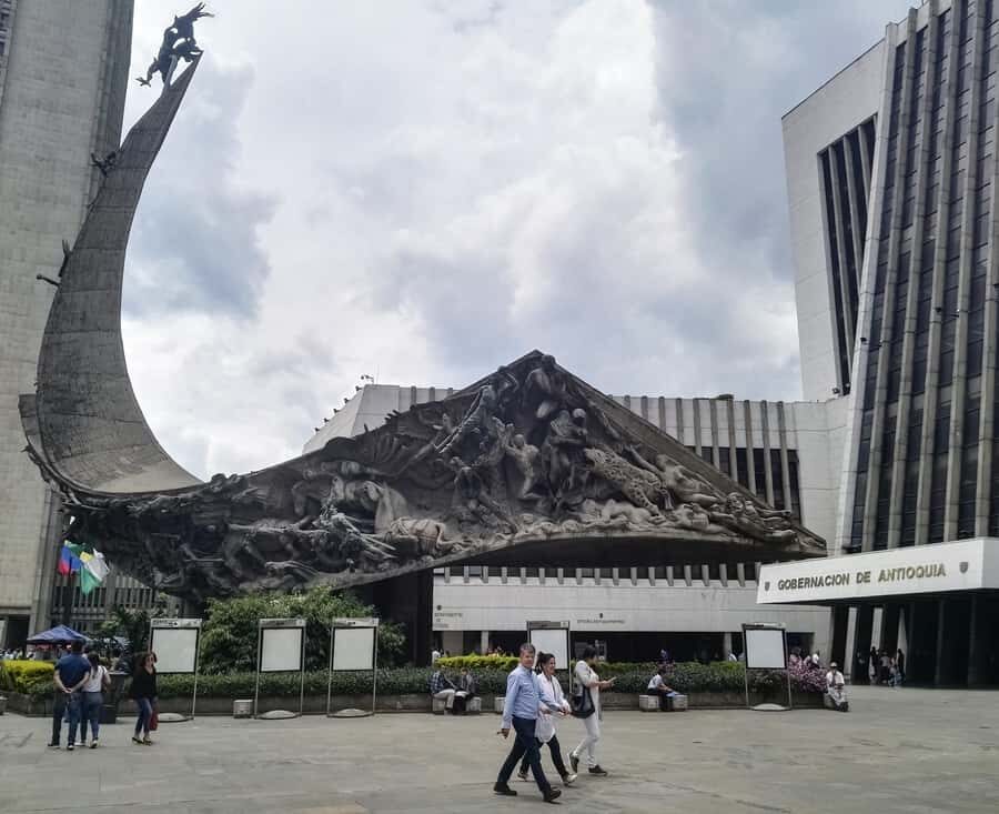 City Tour of Downtown Medellin Private or Shared - Guides make the tour: what the best ones do