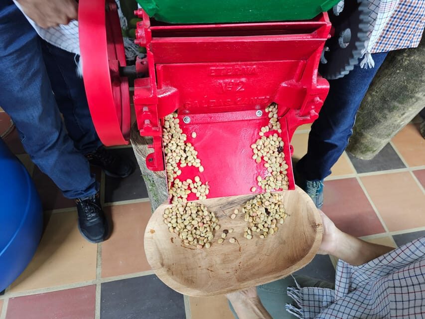 Coffee Experience with roasting show in Comuna 13 - Price and Value: Where the $20 Goes