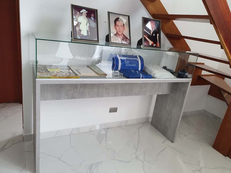 Colombia: Official Pablo Escobar Meet the Family Museum Tour - Transportation to the Secluded Penthouse: Why “Location” Is Part of the Value