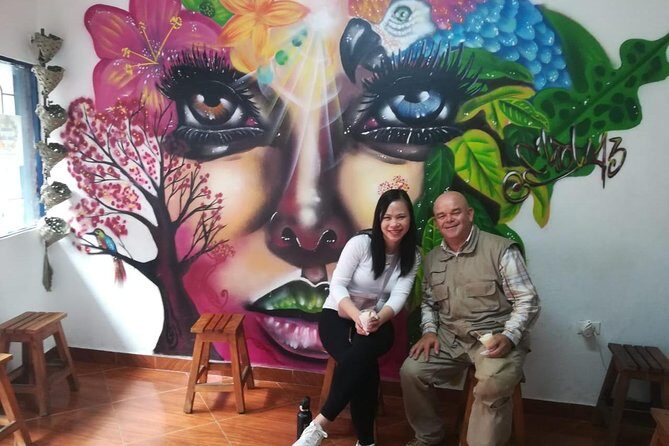 Colombian Handicrafts and flea Market Tour in Medellin - Bolivar Square Flea Market: Handicrafts You’ll Actually Want to Browse