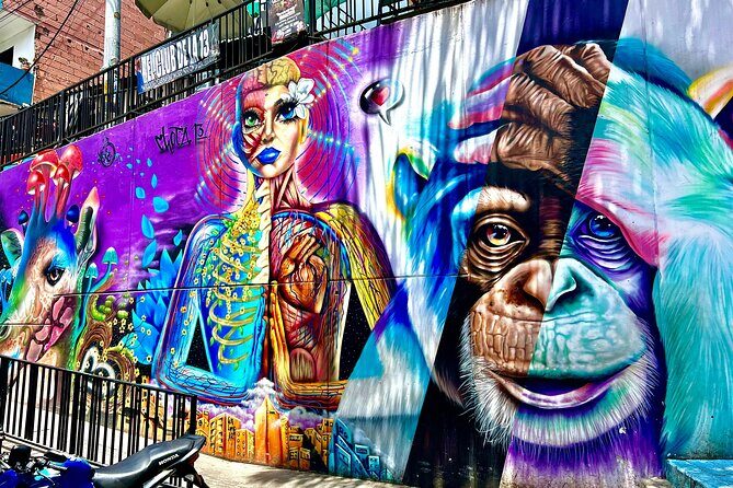 Commune 13 Private Tour; History, Graffitour and Snacks included - Stop 6: Ovni trece Mirador for a big Medellín view