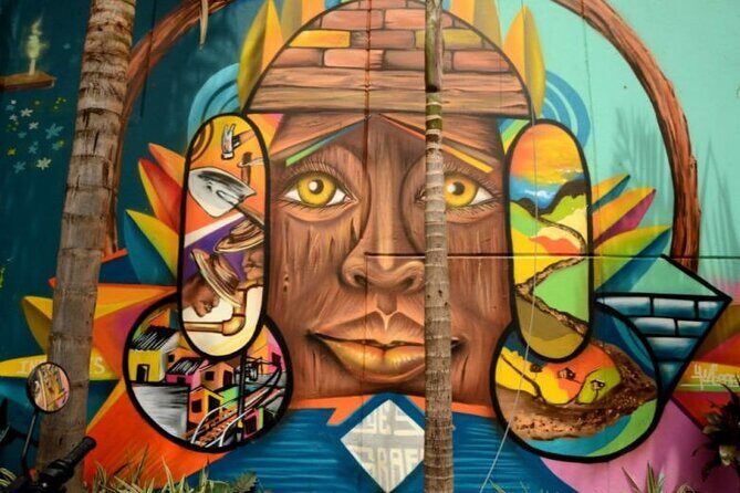 Comuna 13 Graffiti Tour Medellin l Private Tour - Stop 1: Escaleras Electricas De La Comuna 13 murals, meaning, and local snacks (about 3 hours)