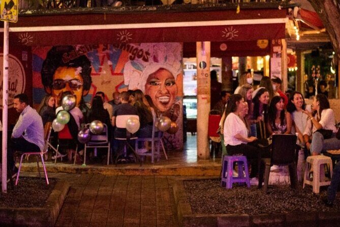 Comuna 13 night time tour medellin - Las Independencias escalators and the Metrocable San Javier ride