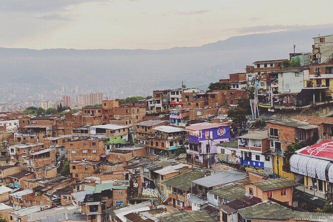 Downtown Medellin, Pueblito Paisa, and Comuna 13 Private Tour - Timing and Pace: What a 5-Hour Day Really Feels Like