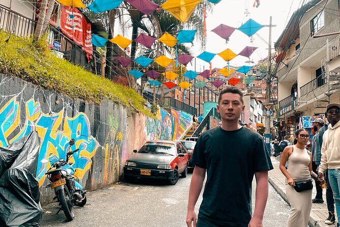 Downtown Medellin, Pueblito Paisa, and Comuna 13 Private Tour - Practical Tips for Your Day in Medellín (Without Guesswork)