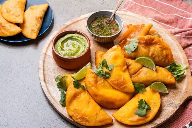 Eat Like a Local: Street Food Tour in Medellín’s Hidden Laureles - Vertix led empanadas: Crispy pockets with a savory center