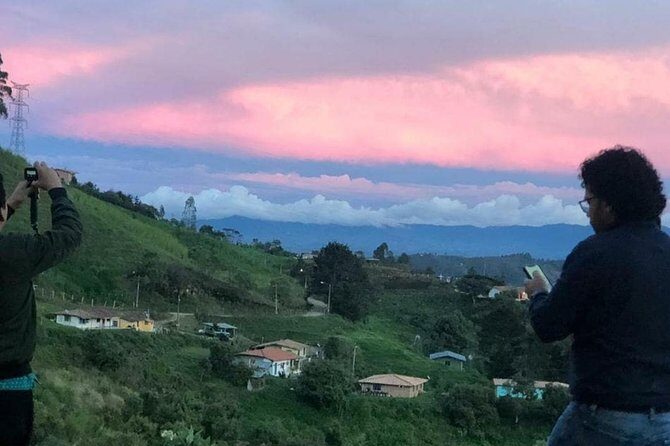 Exotic flowers farm and silleteros cultural tour - Getting to Santa Elena: timing, comfort, and what the drive feels like