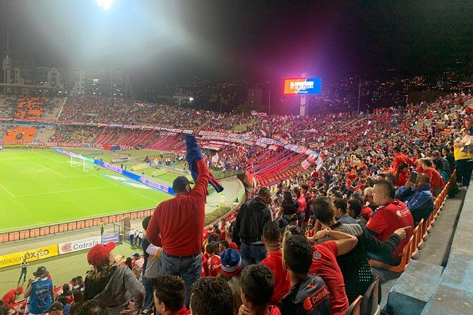 Football game tour - Who should book this Medellín football tour?