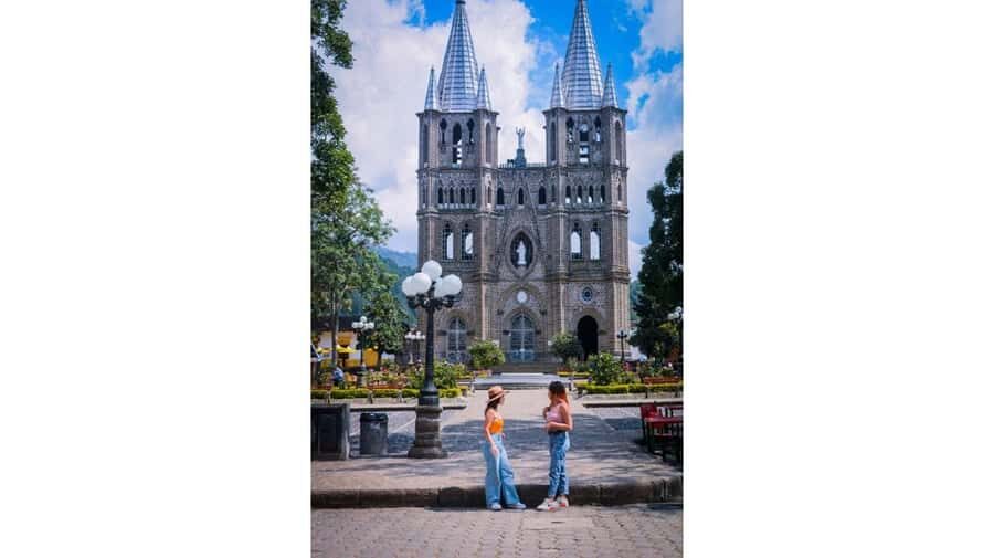 From Medellín: Jardín, Andes, and Hispania Day Trip - Hispania: quiet streets and a gentle first stop
