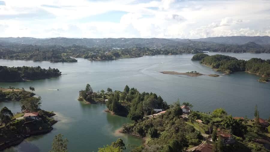 From Medellín: Paragliding Flight and Guatape Tour - Should you book the Medellín Paragliding and Guatapé tour?