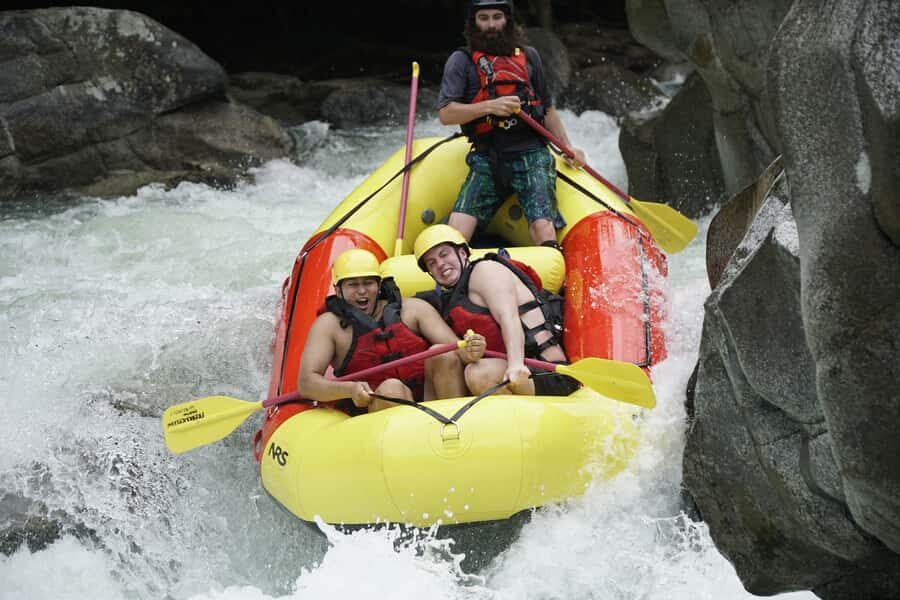 From Medellin: Rafting Experience - The 9:00 AM start: pickup, gear prep, and the ride out