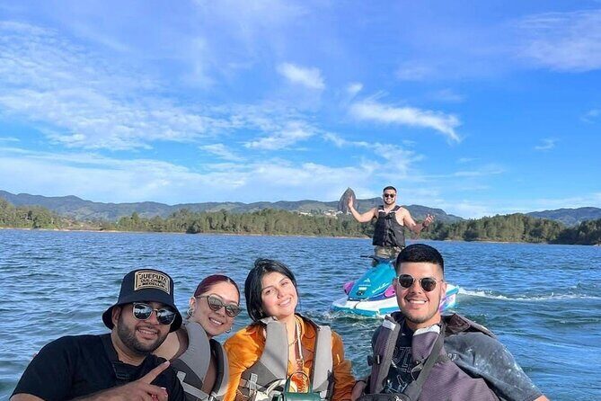 Full day in Guatapé with breakfast and lunch - Guatapé town time: colored façades and the Peñol-Guatapé reservoir setting
