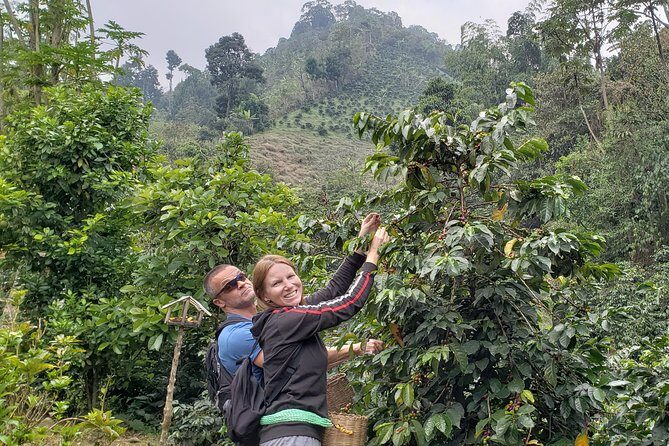 Full-Day Private Guatape Coffee Villa Tour from Medellin - The Best Stops in Guatapé: Church, Zócalos, and Town Color