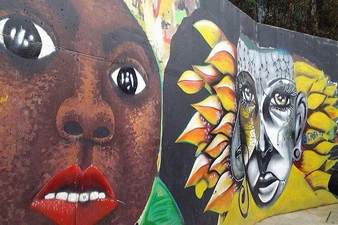Full Day Private Medellin City, Street Art and Food Tour - The Escaleras Eléctricas de la Comuna 13 ride: art in motion