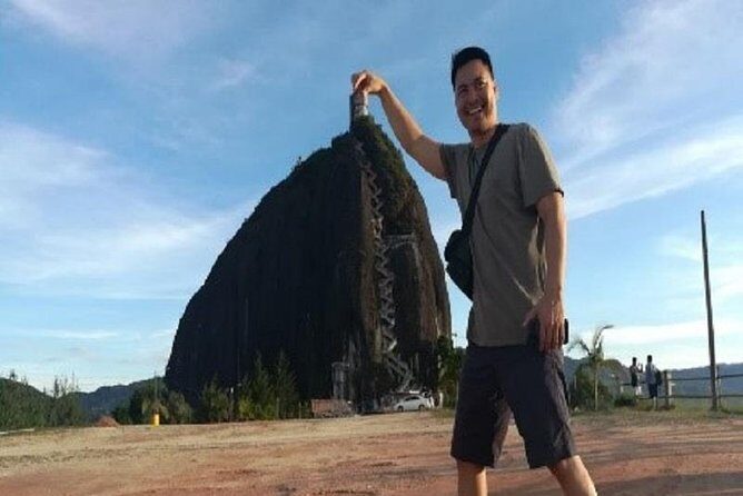 Full Day Private Pablo Escobar Tour including Guatape - Guatapé Dam and Laguna de Guatapé: lake time that feels like a reset