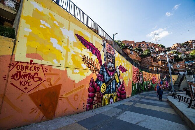 Grafiti tour Commune 13 in Medellin with other travellers - The murals: messages tied to memory, resilience, and change