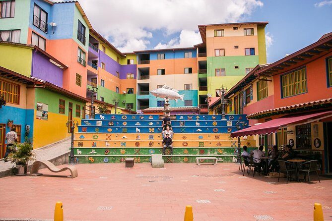 Guatape and El Peñol Day-Trip from Medellin - Lunch: what’s included, and how to handle dietary needs