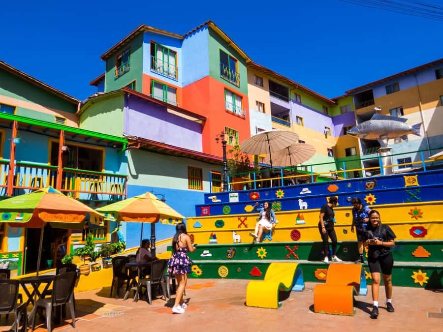 Guatape and El Peñol Rock Tour: Private or Shared - Lunch, schedules, and how long it really takes