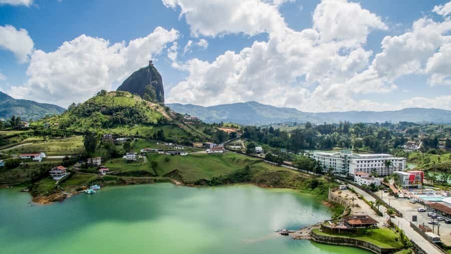 Guatape and El Peñol Rock Tour: Private or Shared - Guide and driver quality: what makes the day feel smooth