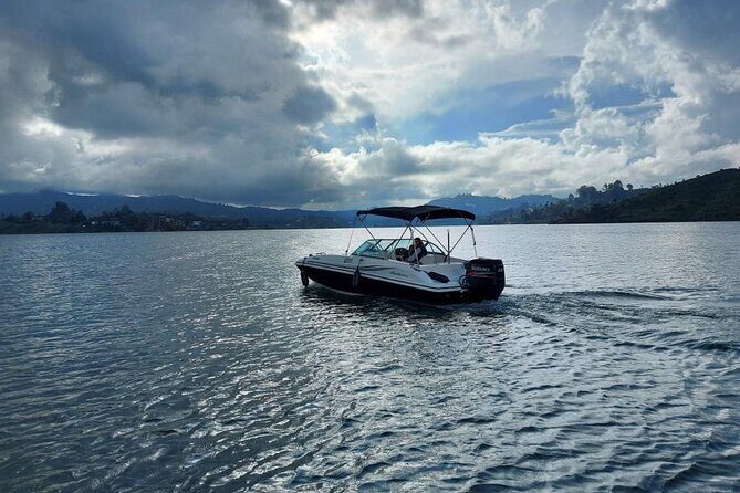 Guatape and El Peñol town and dam tour from Medellin - Getting to Guatapé starts with an 8:00 am plan