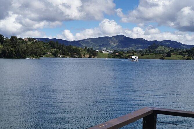Guatape and El Peñol town and dam tour from Medellin - Tour value: why $300 feels fair for what’s included
