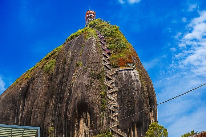 Guatapé and Peñol Private Full Day Tour from Medellín - Getting there: the pace, the private ride, and why it matters