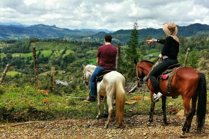 Guatape & Horse Ride & El Peñol Rock & Quaint Town From Medellin - El Peñol: The 749 Steps (and the Choice You Make)