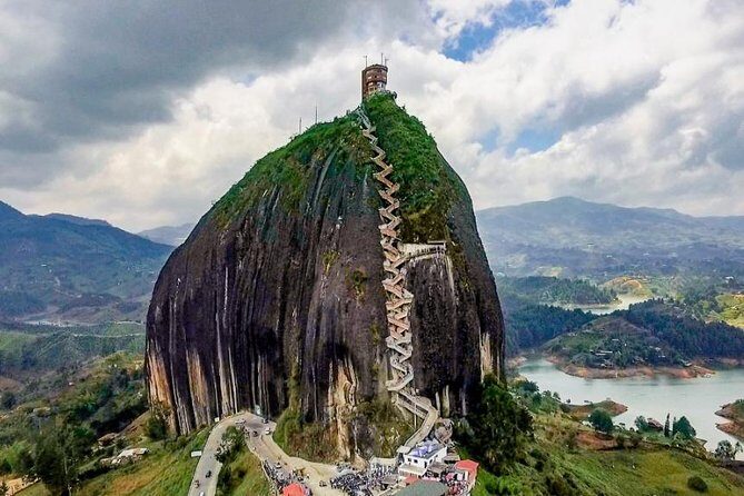 Guatape & The Rock Private and Group Tours - Guide factor with Pablo: pace, safety, and smart food picks