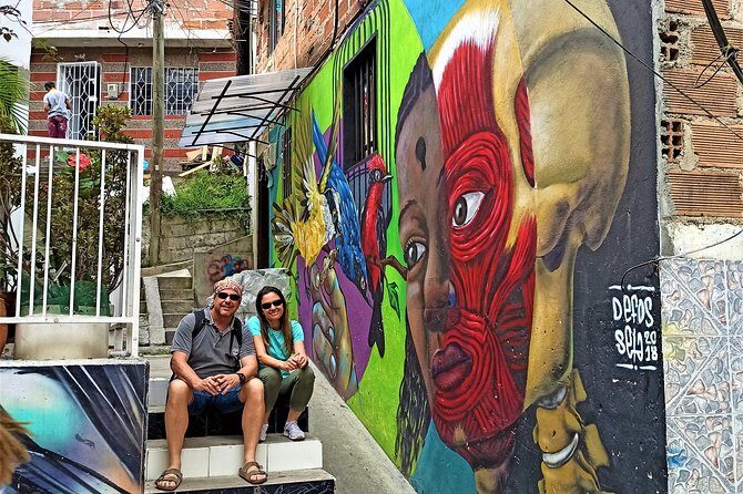 Half day city tour including fruit tasting - Comuna 13 electric escalators: art, color, and how transformation looks up close
