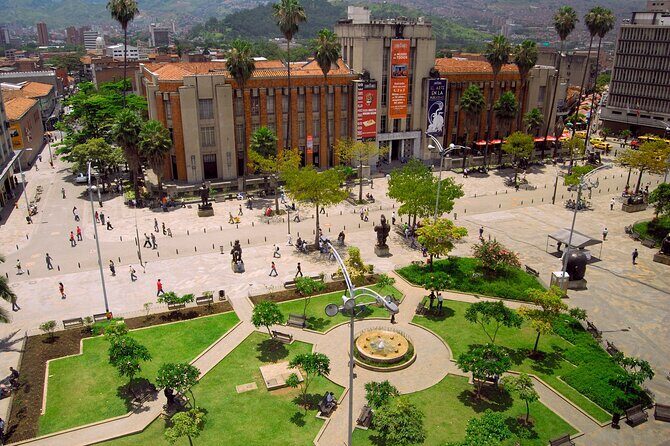 Half-day cultural city tour in Medellin - Medellín in four hours: what this tour is really like