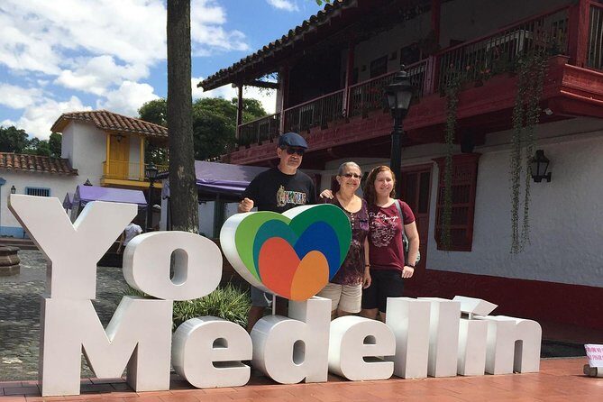 Half-day cultural city tour in Medellin - Getting set up: pickup, meeting area, and a smooth start