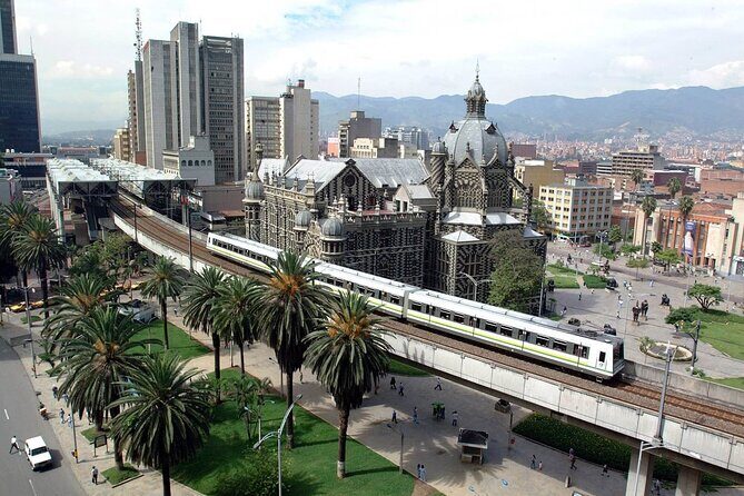 Half Day Private Medellín City Tour with Transportation - Parque de los Pies Descalzos: a quiet city pause (and it’s free)