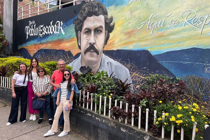 Knowing the history of Pablo Escobar Tour - Your guide in English: Alexis and the photo-driven way the story clicks