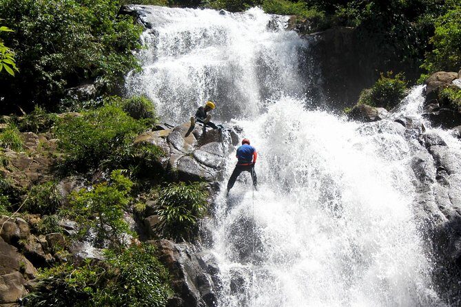 La Cuba WATERFALL RAPPELLING and La Planta GIANT NATURAL POOL from MEDELLIN - Key highlights at a glance
