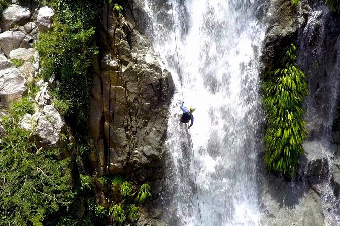La Cuba WATERFALL RAPPELLING and La Planta GIANT NATURAL POOL from MEDELLIN - From Medellín to San Luis: the long road that sets the tone