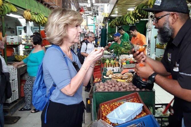 Local Fruit and Market Places Tour - Medellín fruit markets: more than a snack run