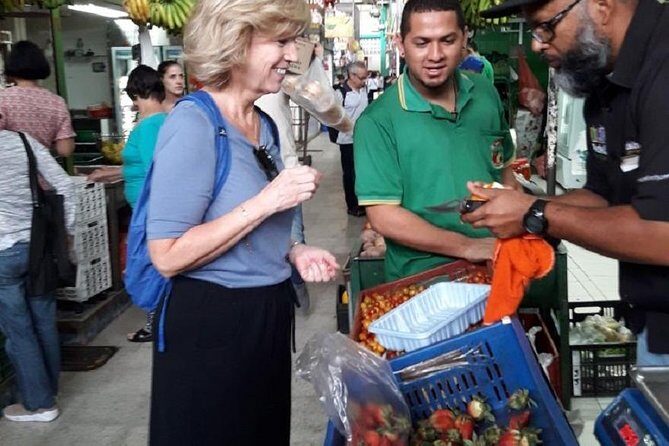 Local Fruit and Market Places Tour - Stop 1: Medellín’s main markets for a full-sensory start