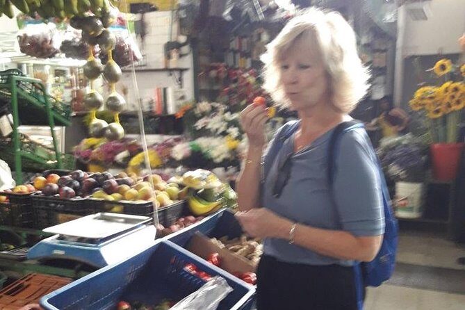 Local Fruit and Market Places Tour - Photos, shopping, and how to ask better questions