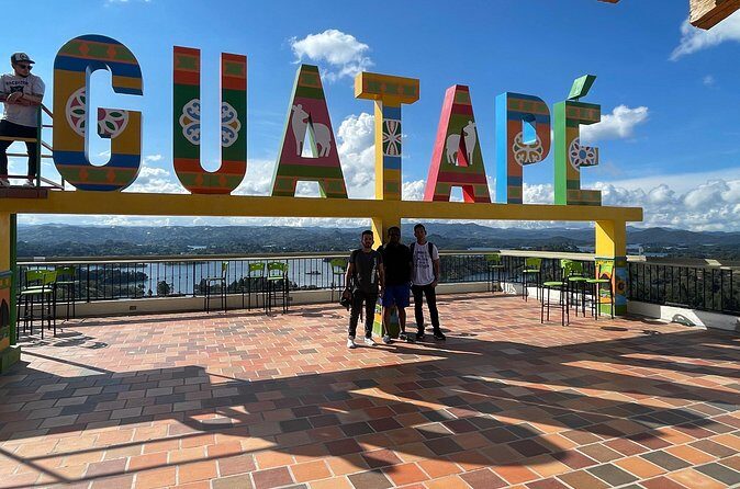 Luxury Small Group Guatape & Penol Day Trip from Medellin (8 Max) - Luxury small-group from Medellín: what max 8 really changes