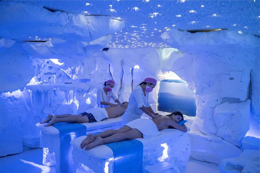 MedelIín: Full Body Massage and Water Therapy Experience - What to bring: the essentials that keep your day calm