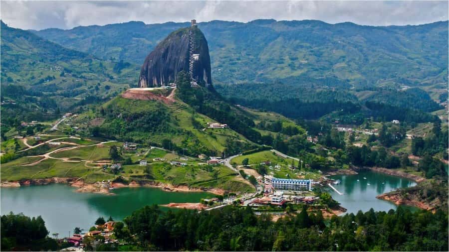 Medellin and Guatape Full Day Pablo Escobar Tour - Private boat ride to Escobar’s La Manuela: what remains and what you should expect