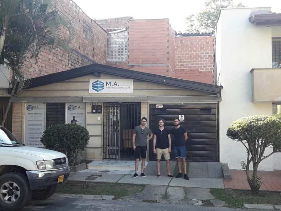Medellin and Guatape Full Day Pablo Escobar Tour - Medellín stops: where Escobar’s story becomes physical