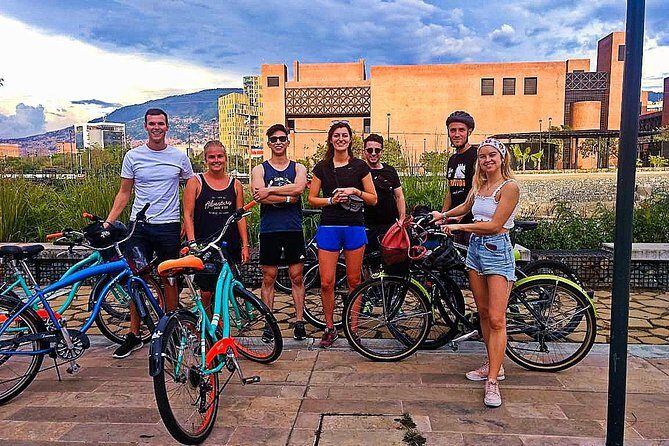 Medellín Bike Tour - Tour logistics in Laureles: where you meet and how easy it is to start