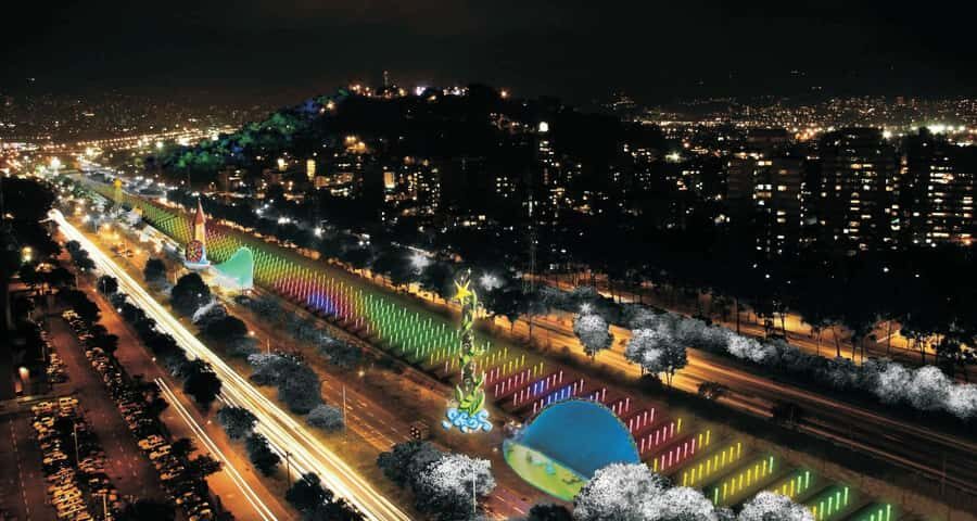 Medellin Christmas Lights Tour - Medellín River Parks: A Strong First Look With Break Time Built In